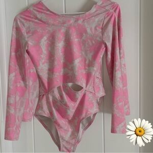 👛 2/$30 OLD NAVY Pink Long Sleeve Swimsuit Girls Size 14-16